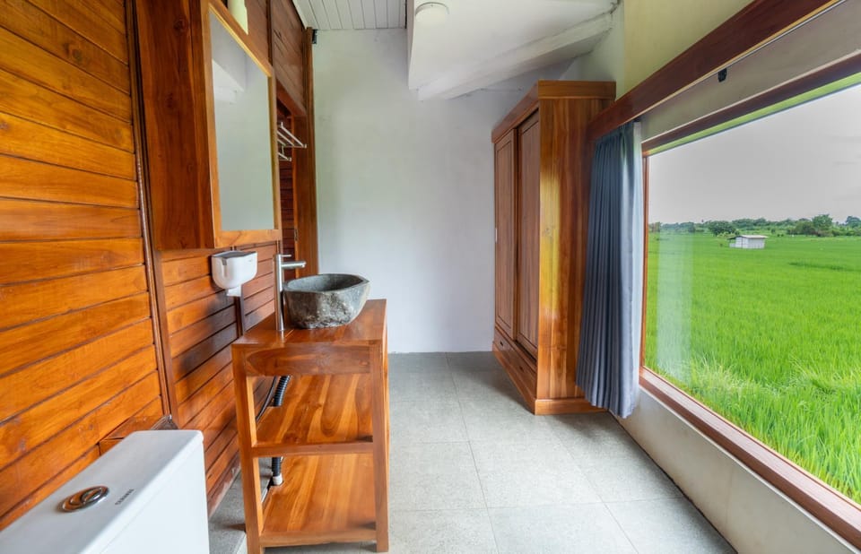 Toilet, Natural landscape, Bathroom, wardrobe