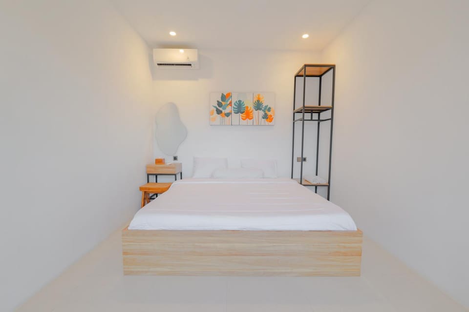 4BR Modern Villa walking dist to Sidewalk Jimbaran Villa in Bali