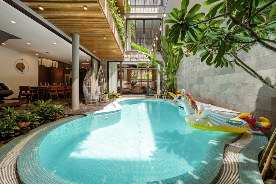 Day, Swimming pool, Swimming pool