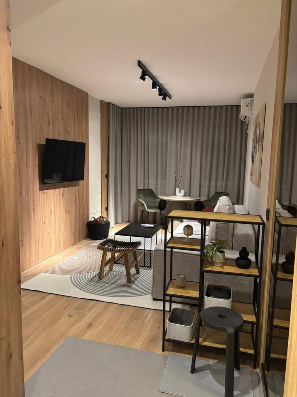 TV and multimedia, Living room, Seating area