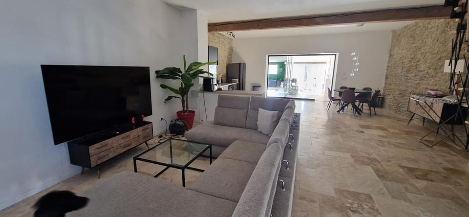villa proche carcassonne avec piscine chauffée intérieur Villa in Occitanie