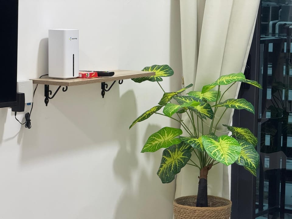 1R4B - 6 pax, Kenny Hill Residence, BMC Apartment in Kuching