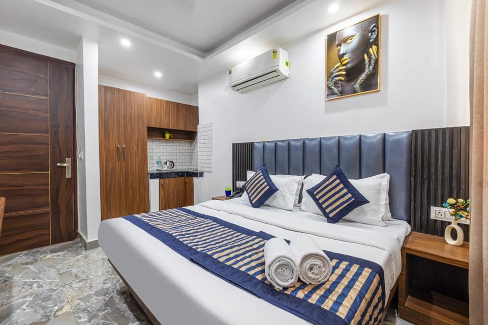 Bed, air conditioner