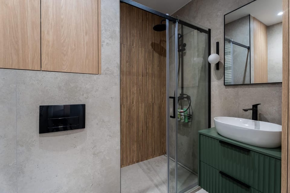 Shower, Bathroom