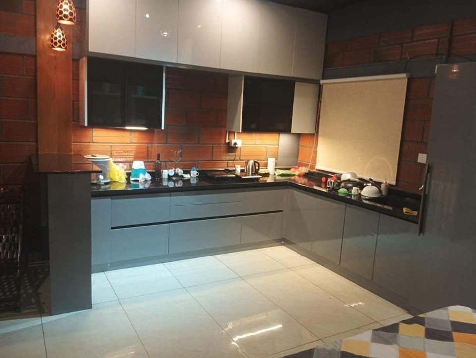 Kitchen or kitchenette, stove