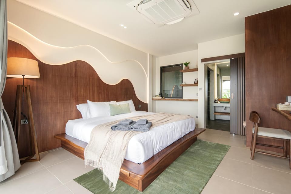 Photo of the whole room, Bedroom, air conditioner