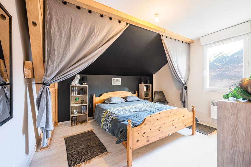 Living room, Bedroom