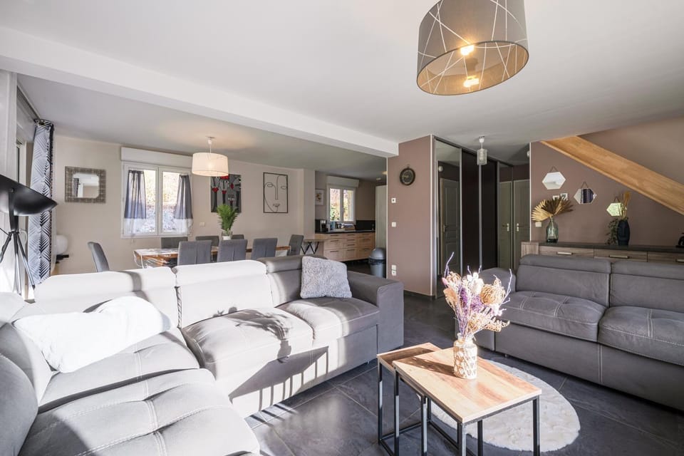 Property building, Living room