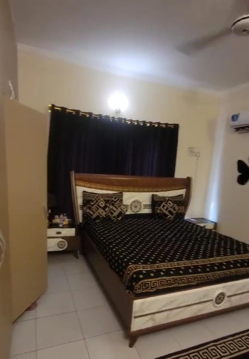 Luxurious 200 SQY Executive Furnished Villa for Rent Villa in Karachi