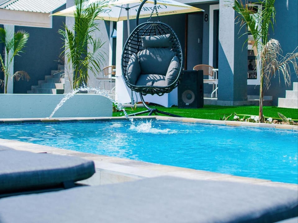 Swimming pool, Swimming pool