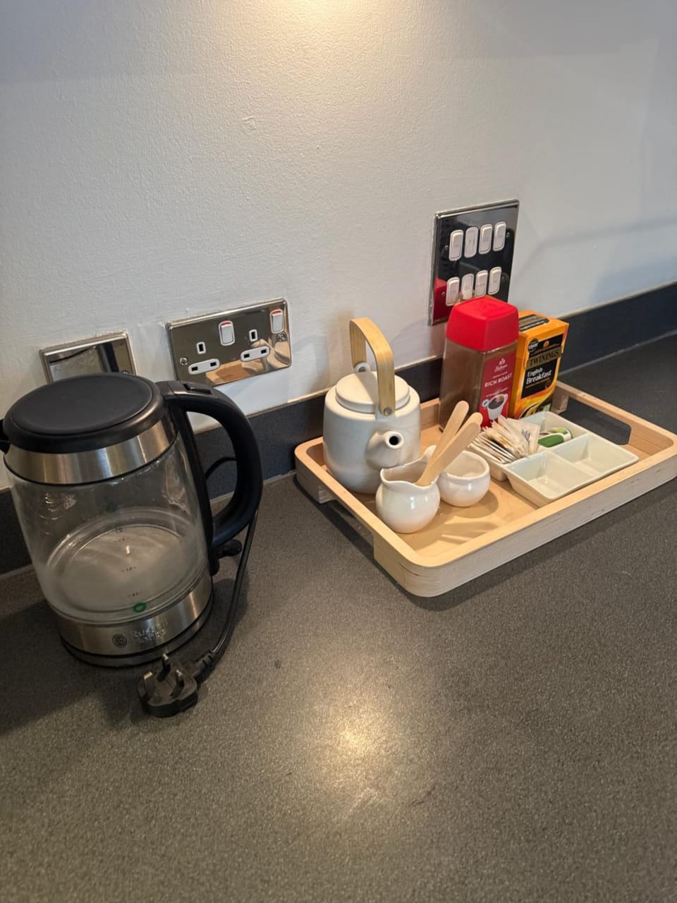 Coffee/tea facilities, Kitchen or kitchenette