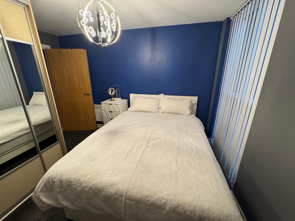 Bed, Bathroom, Bedroom, wardrobe