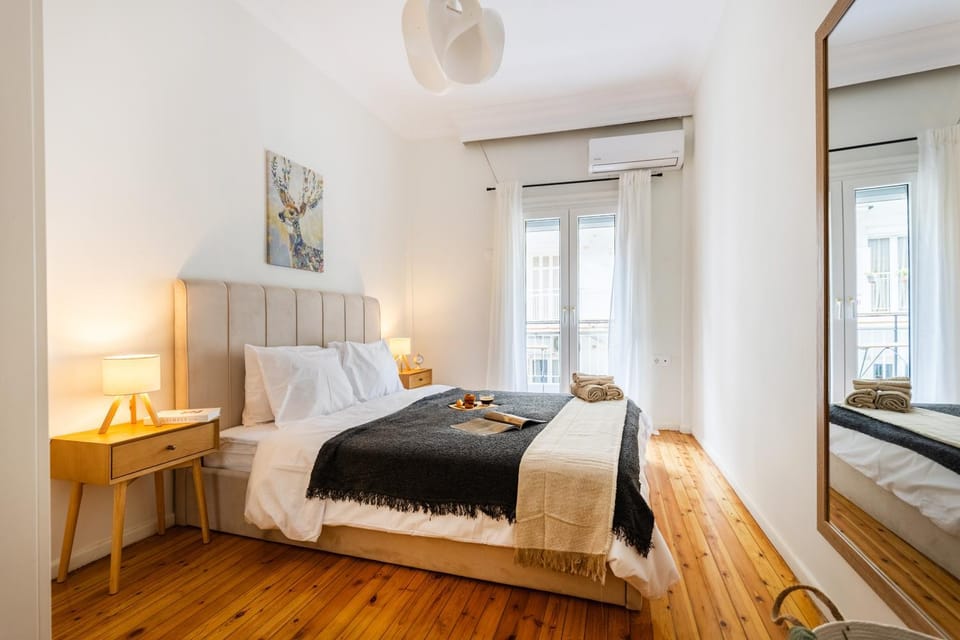 Bed, Bedroom, air conditioner