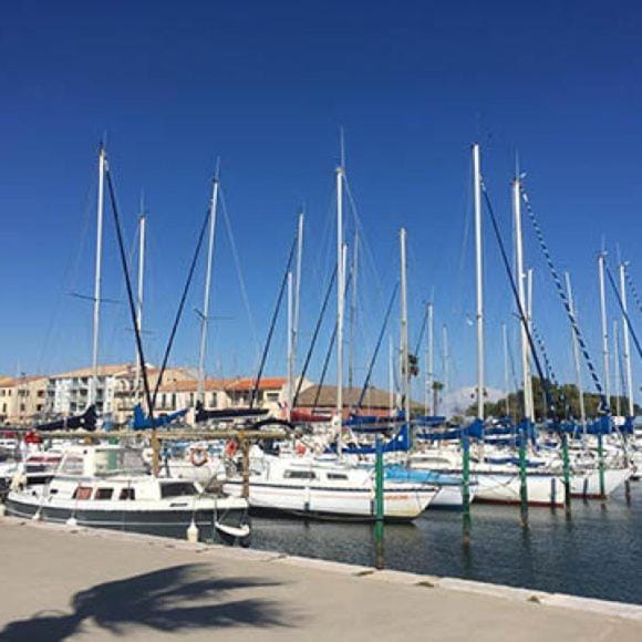 Restaurant/places to eat, Activities