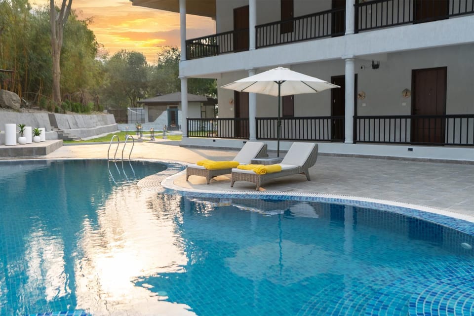 Pool view, Swimming pool, Swimming pool, sunbed