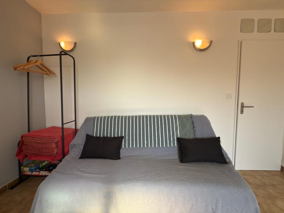 T2 climatisé proche centre ville Apartment in La Londe-les-Maures
