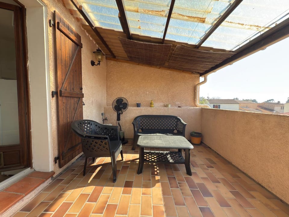 T2 climatisé proche centre ville Apartment in La Londe-les-Maures