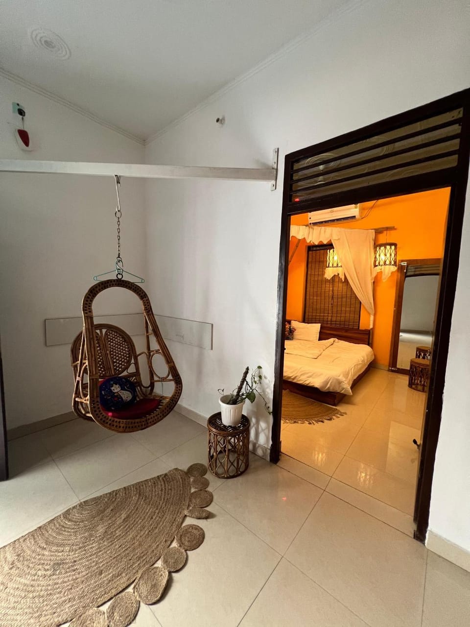 The Boho Retreat Near Ganges Apartment in Rishikesh