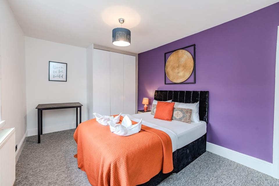 Eastbourne 2 Bedroom Apartment Next to Shopping Centre and Beach Apartment in Eastbourne