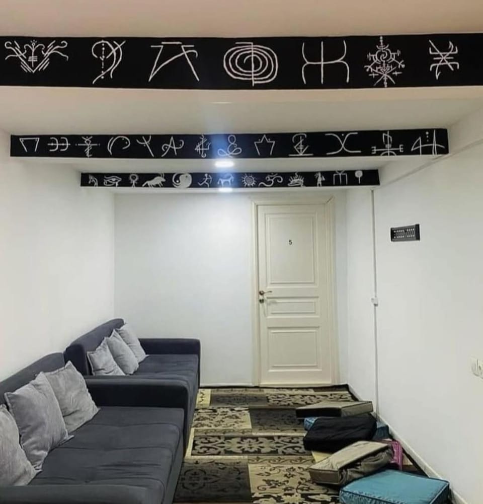 Communal lounge/ TV room, Living room, Seating area