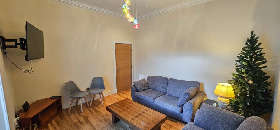 Communal lounge/ TV room, Communal lounge/ TV room, Living room