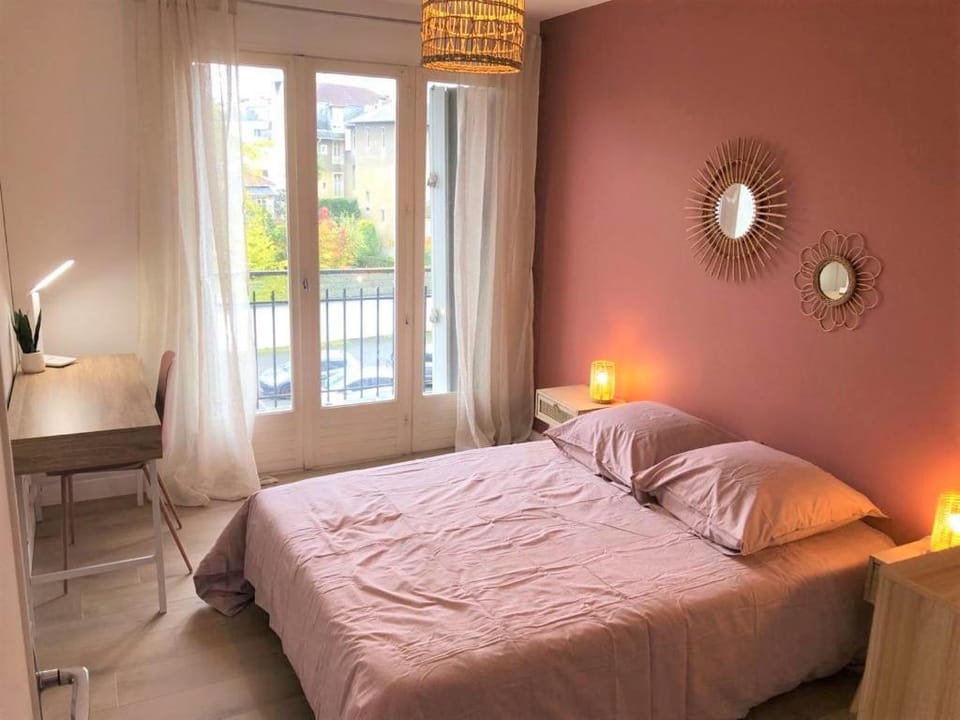 Cosy Iris- T4 - Avec Balcon & Parking gratuit Apartment in Pau