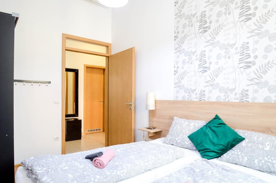 Gozsdu Haven Gem Central 3BR w Nightlife Nearby Apartment in Budapest