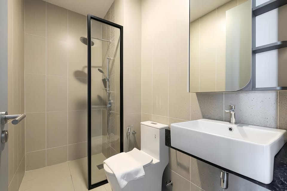Shower, Toilet, Bathroom