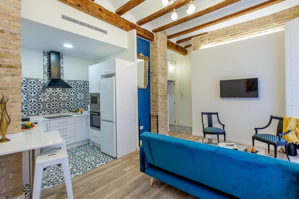 Kitchen or kitchenette, Living room, Seating area