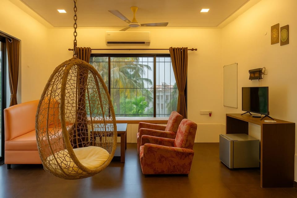 TV and multimedia, Living room, Seating area, fireplace, air conditioner
