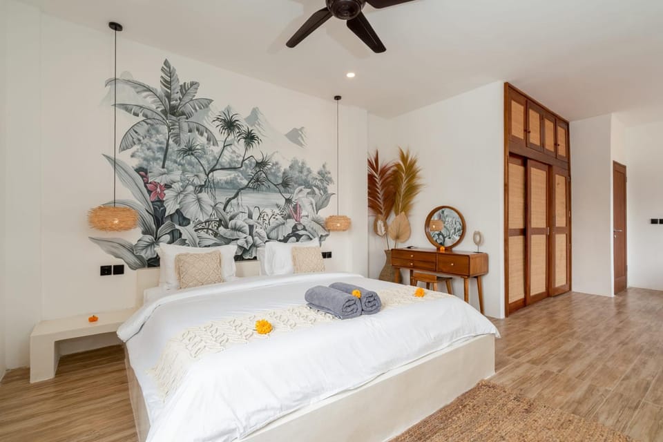 Bed, Photo of the whole room, Bedroom, wardrobe, air conditioner