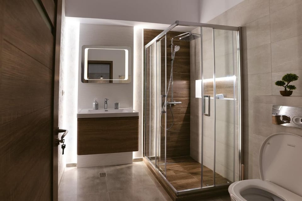 Shower, Toilet, Bathroom