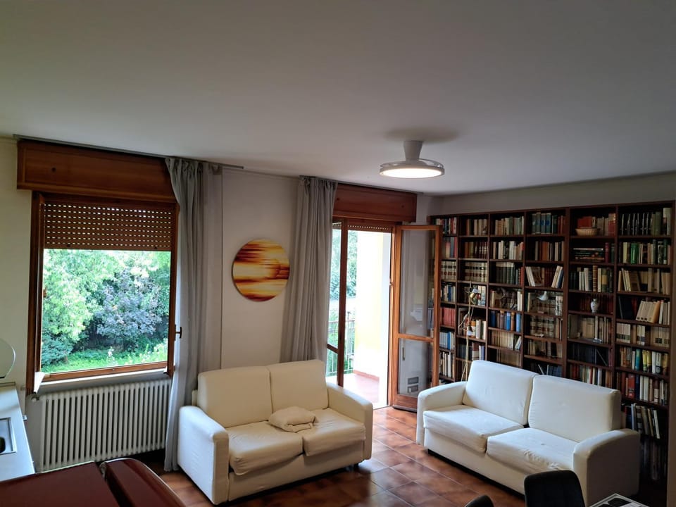 Library, Living room