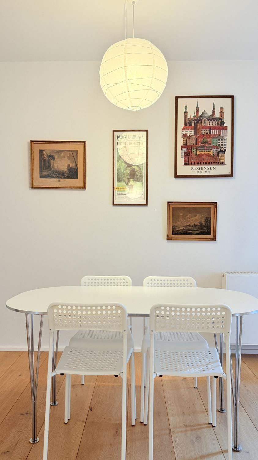 Living room, Dining area