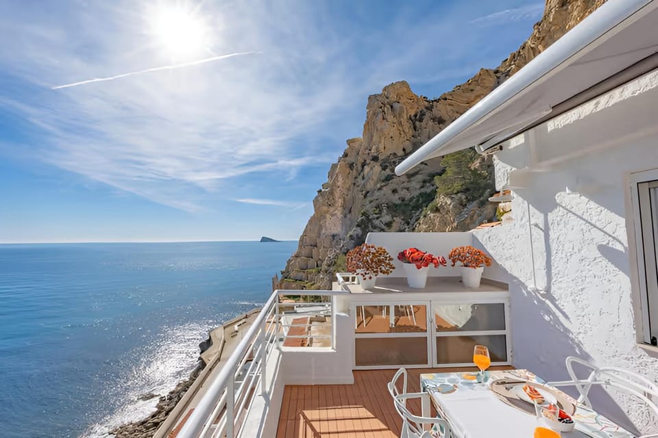 Mountain view, Sea view