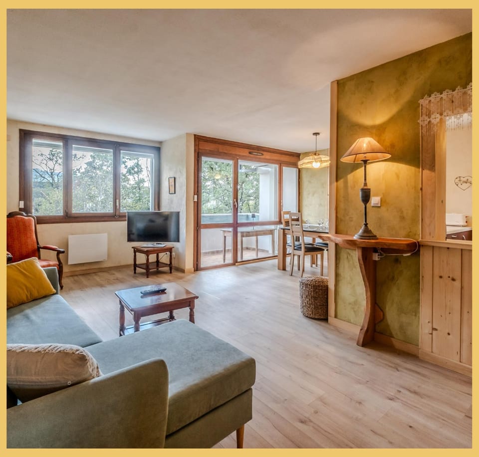 Chez Isabelle & Urbain I T3 I Saint-Julien Apartment in Saint-Julien-en-Genevois