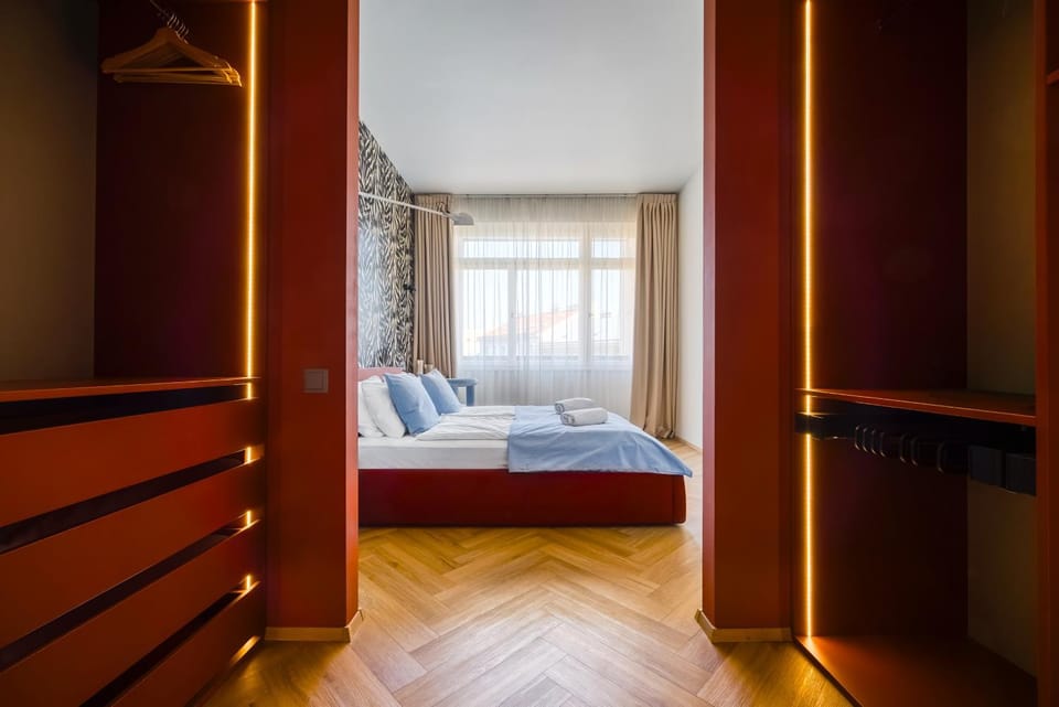 Bed, Photo of the whole room, Bedroom, towels, wardrobe