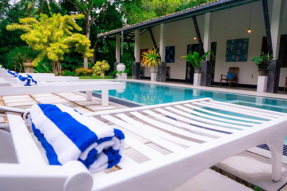 Patio, Day, Pool view, Swimming pool, Swimming pool, sunbed