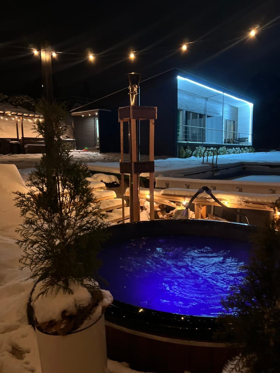 Natural landscape, Winter, Hot Tub, Swimming pool