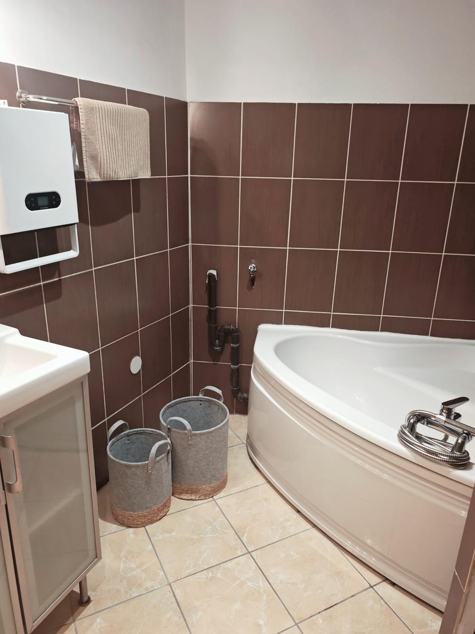 Bathroom, Bath