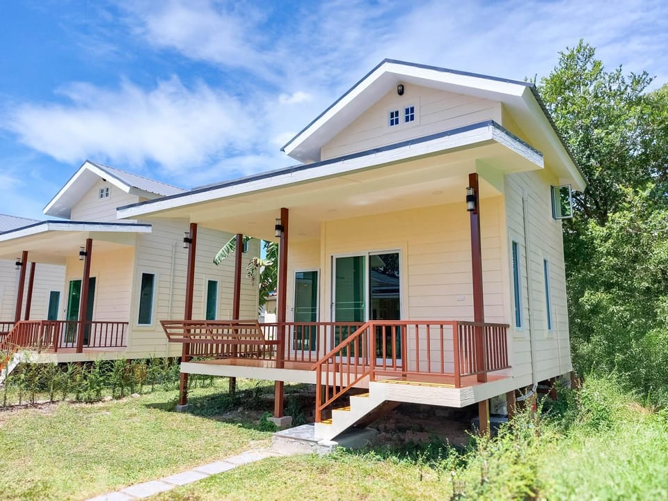 Billabong Village Apartment in Ko Pha-ngan Sub-district
