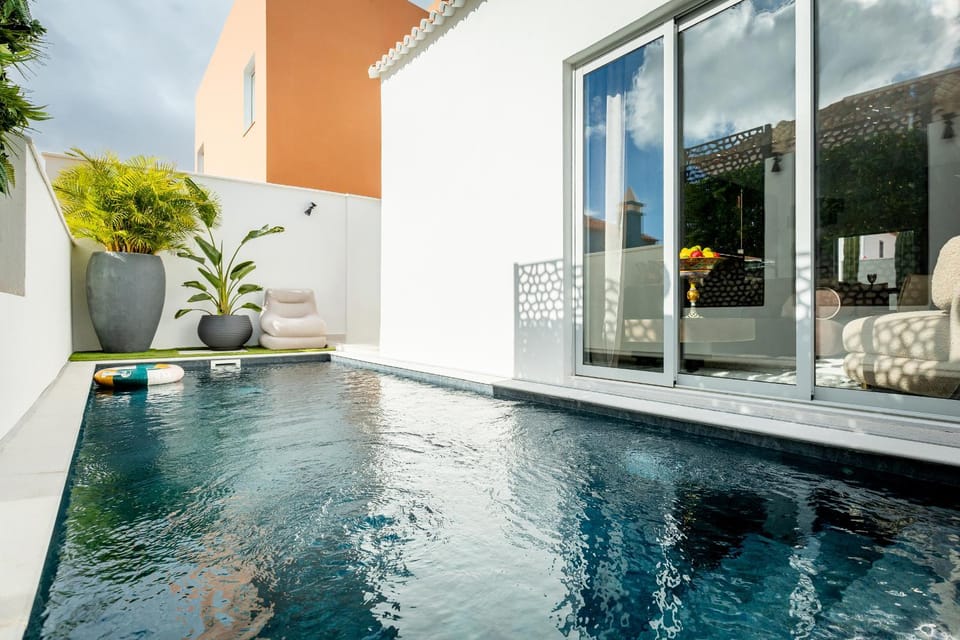 Pool view, Swimming pool
