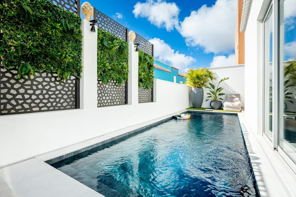 Pool view, Swimming pool