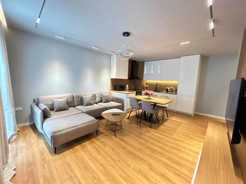 Kitchen or kitchenette, Living room, Seating area, Dining area