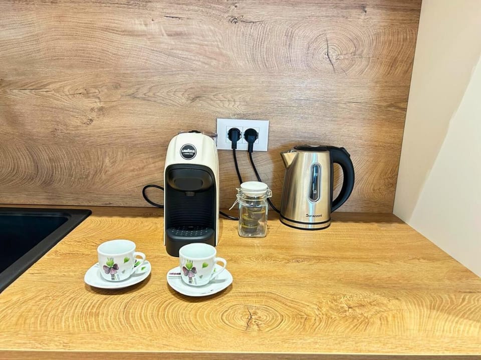Coffee/tea facilities, Kitchen or kitchenette