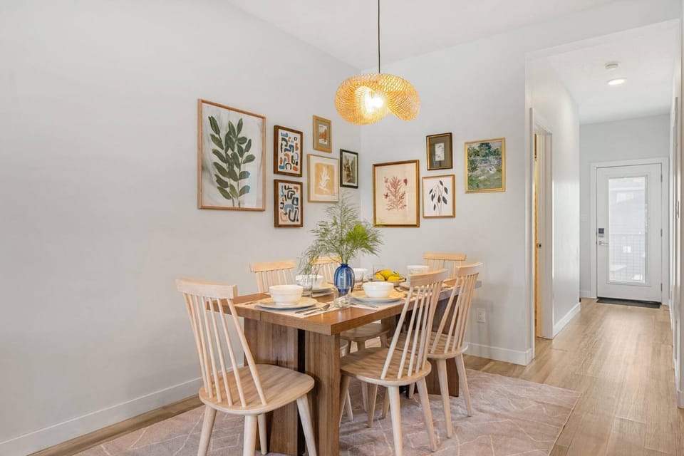 Decorative detail, Dining area, Meals