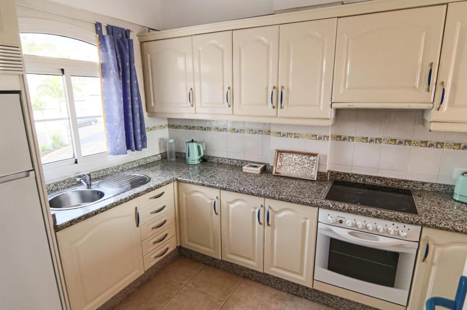 Granada Sun Escape Apartment Apartment in Playa de las Americas