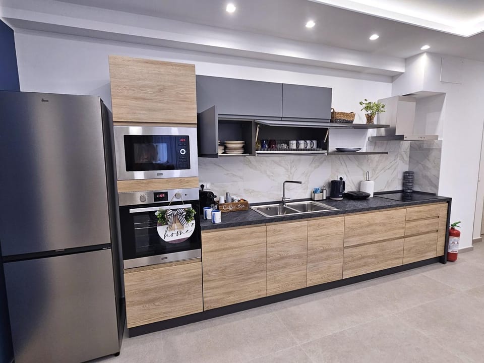 microwave, oven, stove, kitchen