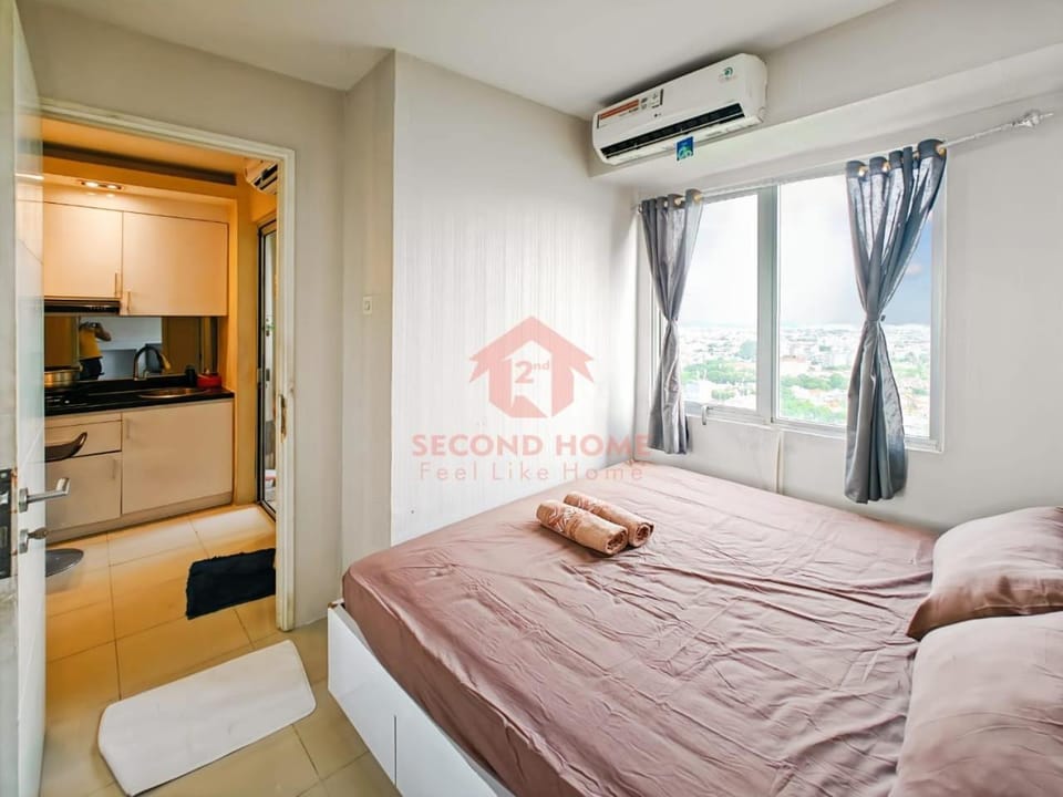 Cozy 2BR Bassura Apt pool WI-FI Netflix Apartment in Jakarta