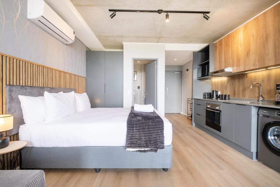 Bed, air conditioner